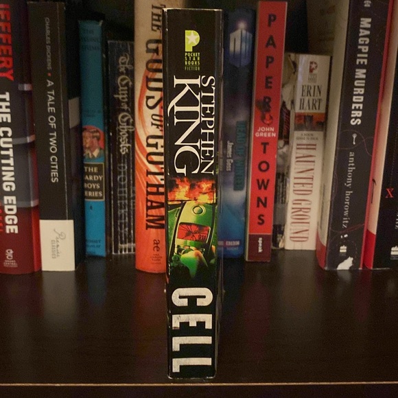 Cell by Stephen King - Paperback - Picture 3 of 4